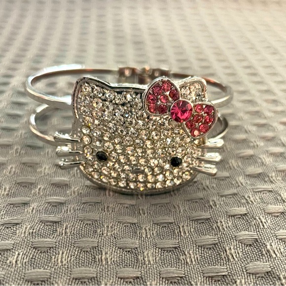 Hello Kitty Rhinestone Bracelet - Picture 3 of 4